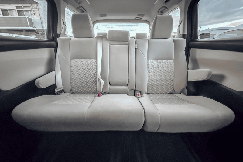 Luxury 8-Seater